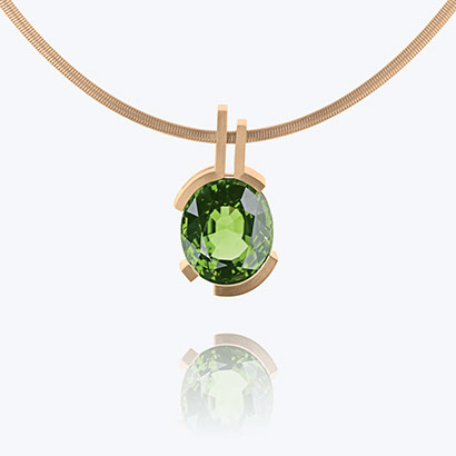 Collier aus 18 Karat Gelbold mit Peridot aus Kaschmir