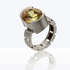 Ring aus 18 Karat Weißgold mit gelbem Beryll